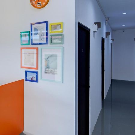 Super Oyo Capital O 93076 Batam Backpacker Guesthouse 2 Pembunuh Exteriör bild