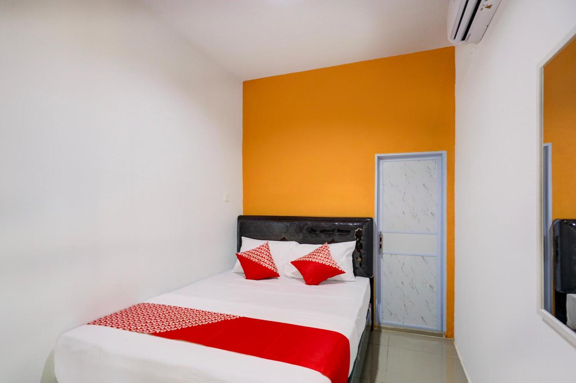 Super Oyo Capital O 93076 Batam Backpacker Guesthouse 2 Pembunuh Exteriör bild
