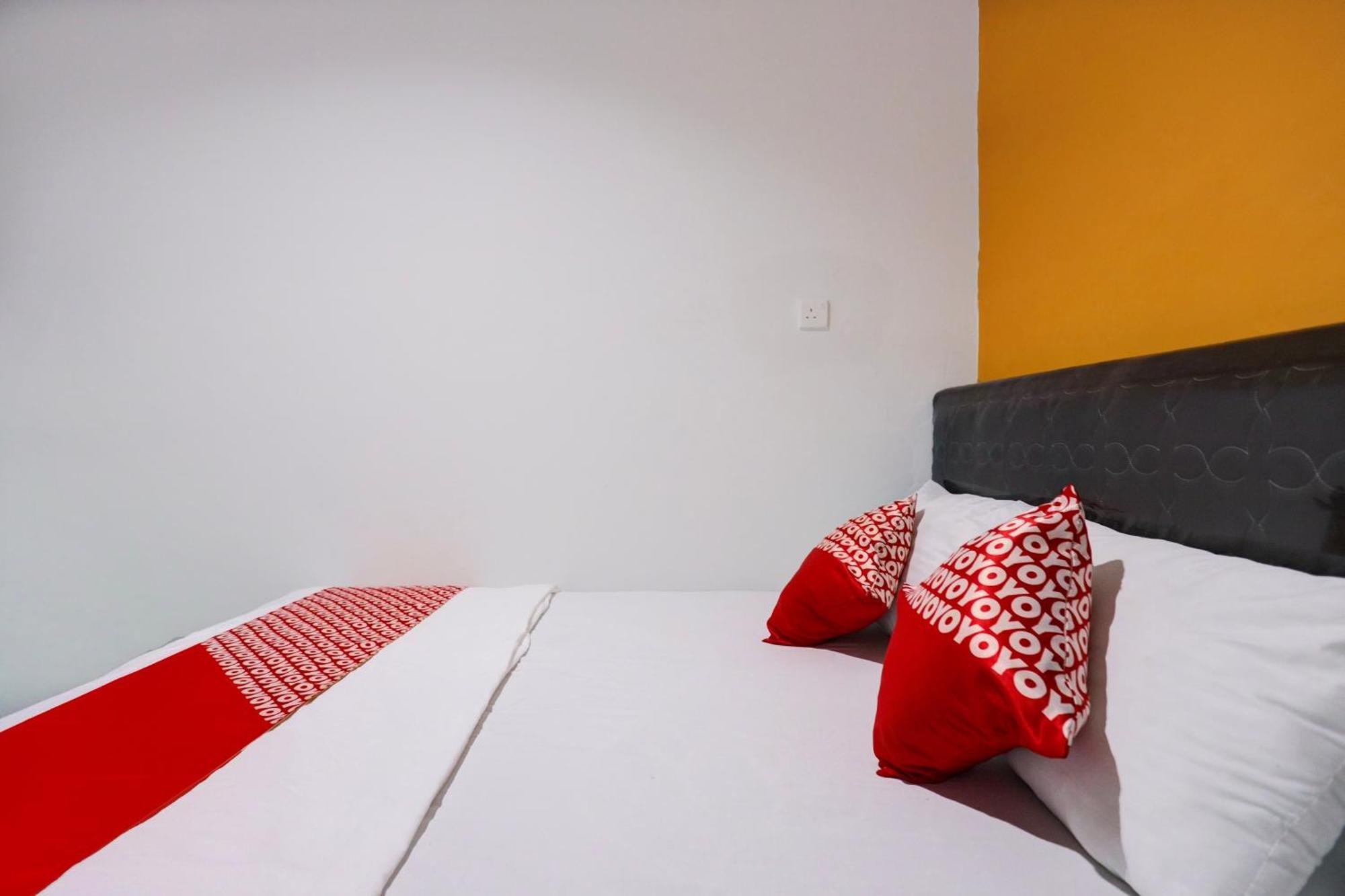 Super Oyo Capital O 93076 Batam Backpacker Guesthouse 2 Pembunuh Exteriör bild