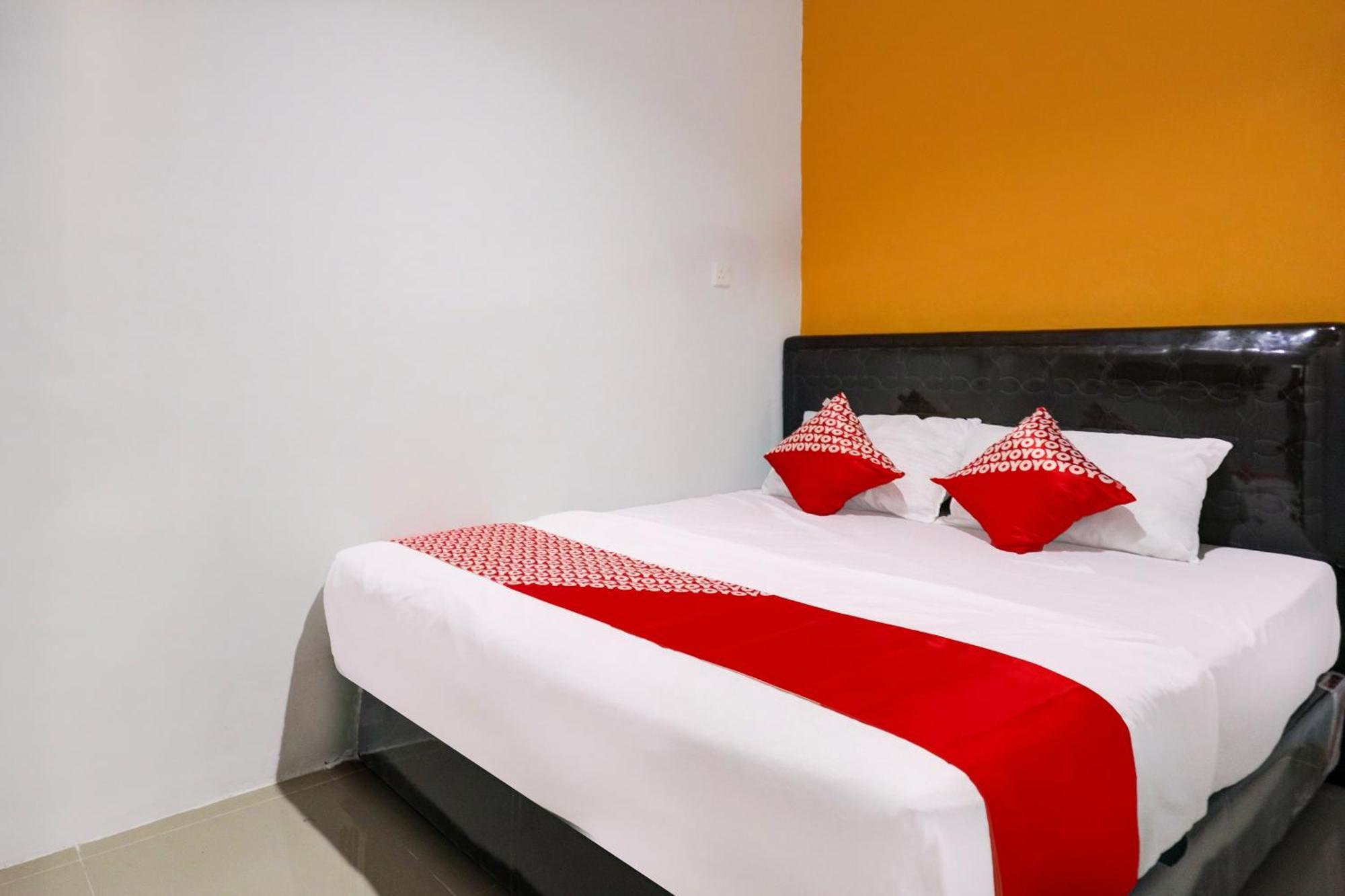 Super Oyo Capital O 93076 Batam Backpacker Guesthouse 2 Pembunuh Exteriör bild