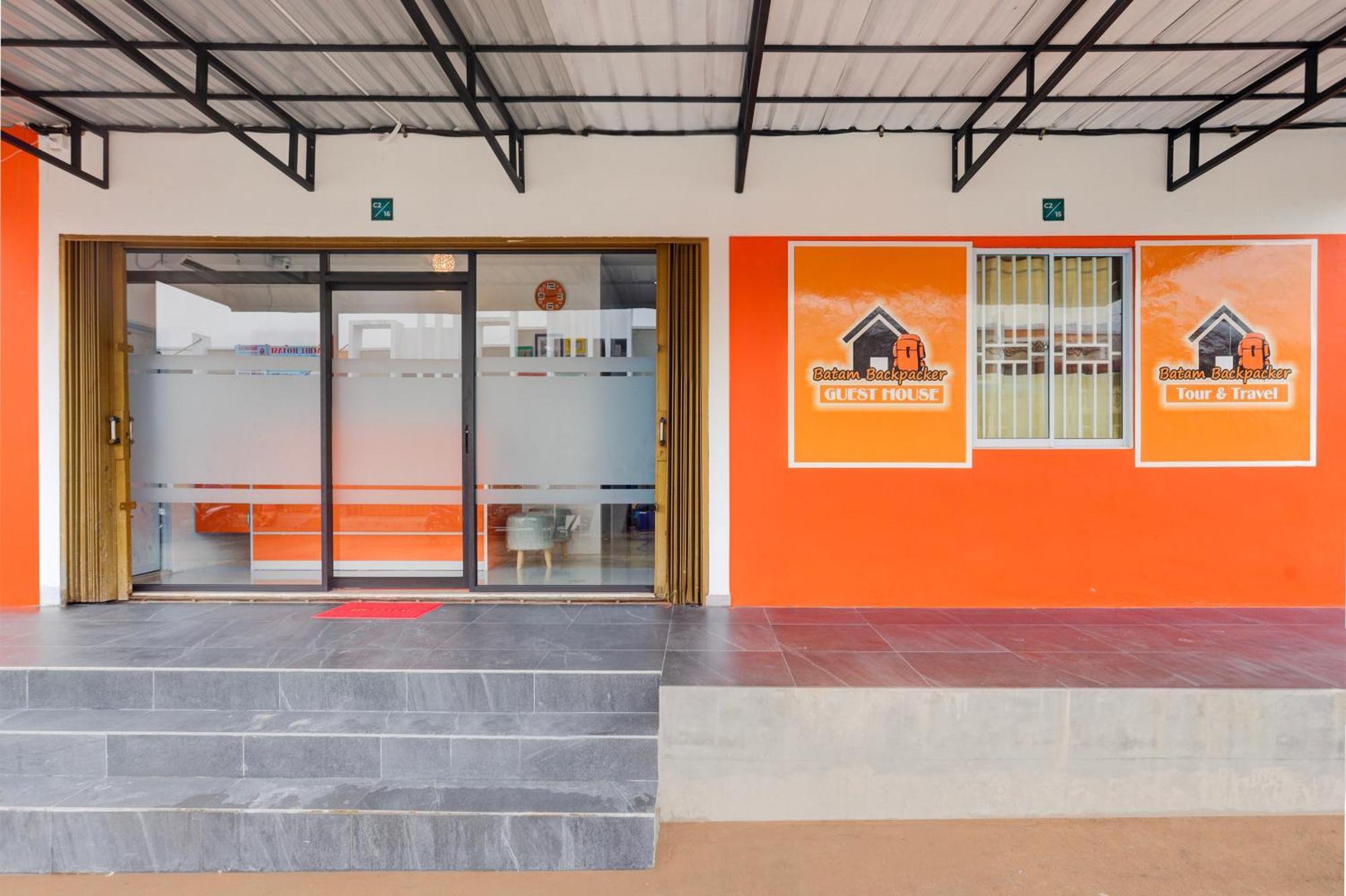 Super Oyo Capital O 93076 Batam Backpacker Guesthouse 2 Pembunuh Exteriör bild
